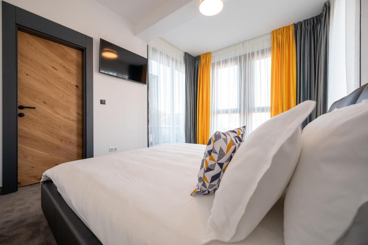Aparthotel Calvin Oradea Zewnętrze zdjęcie