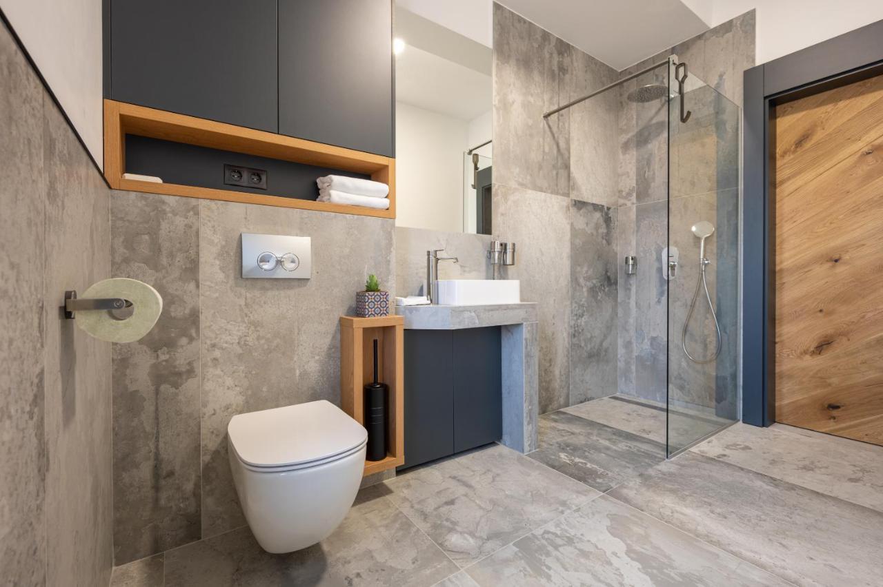 Aparthotel Calvin Oradea Zewnętrze zdjęcie