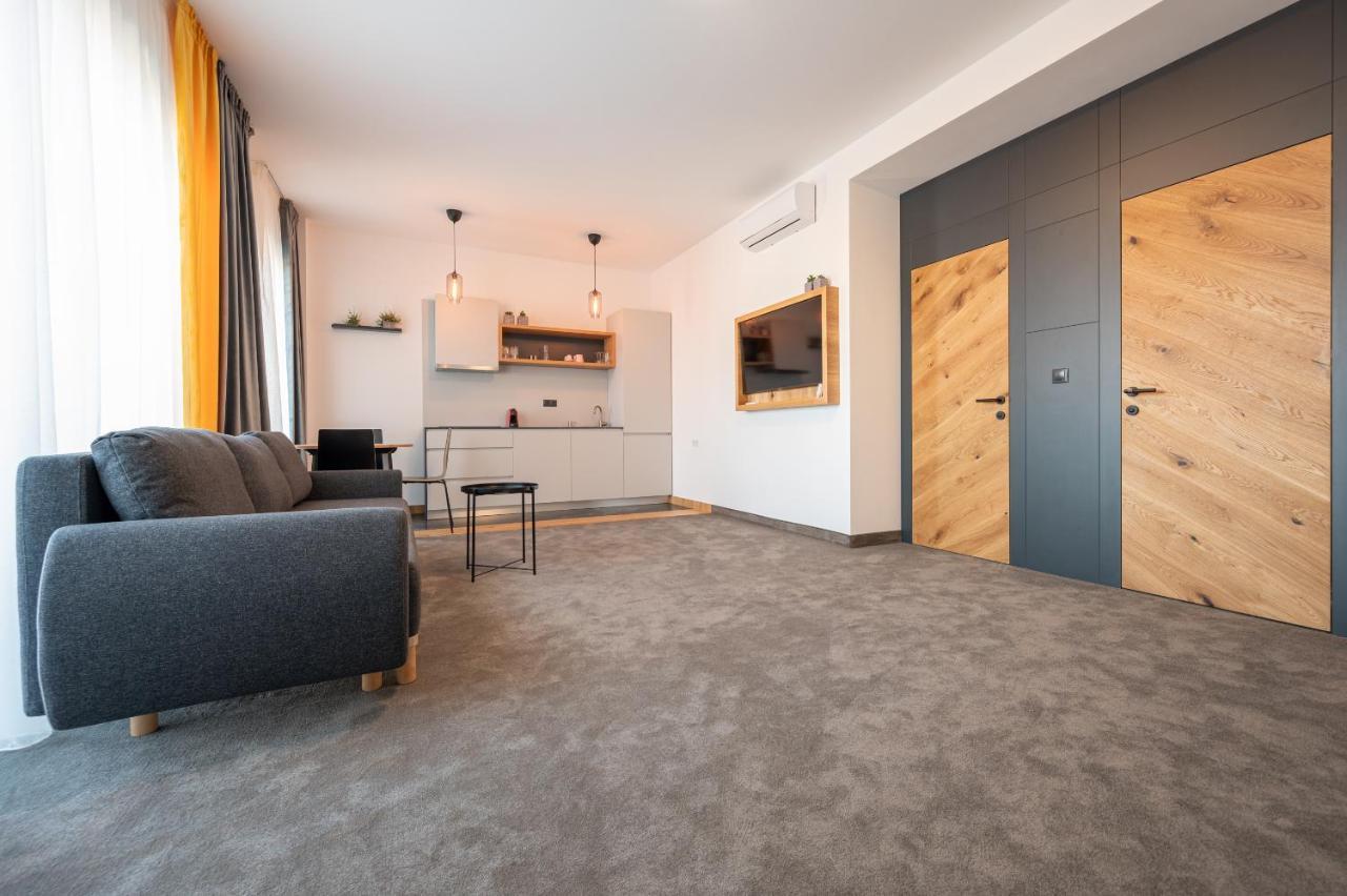 Aparthotel Calvin Oradea Zewnętrze zdjęcie