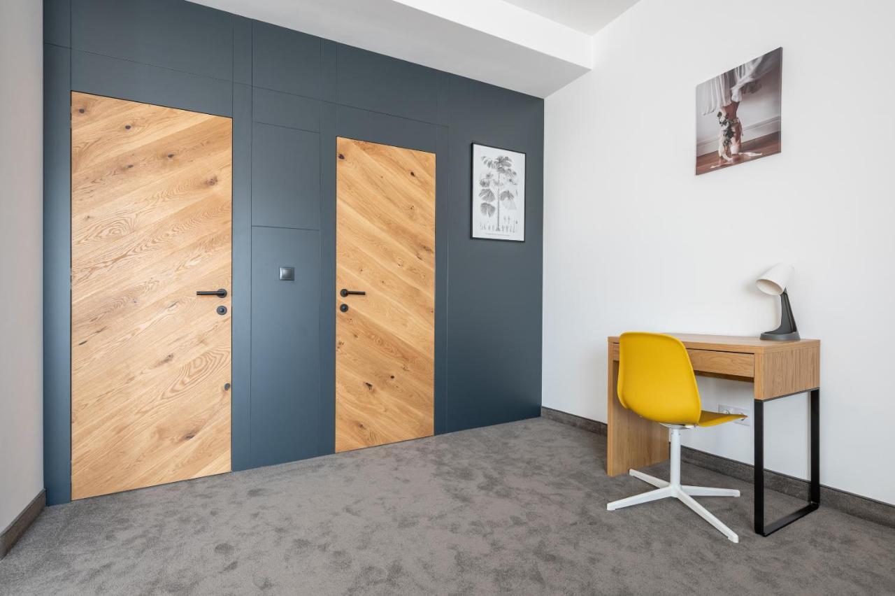 Aparthotel Calvin Oradea Zewnętrze zdjęcie