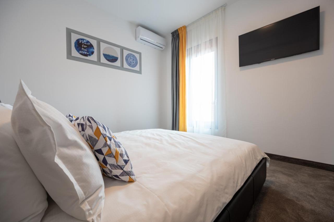 Aparthotel Calvin Oradea Zewnętrze zdjęcie
