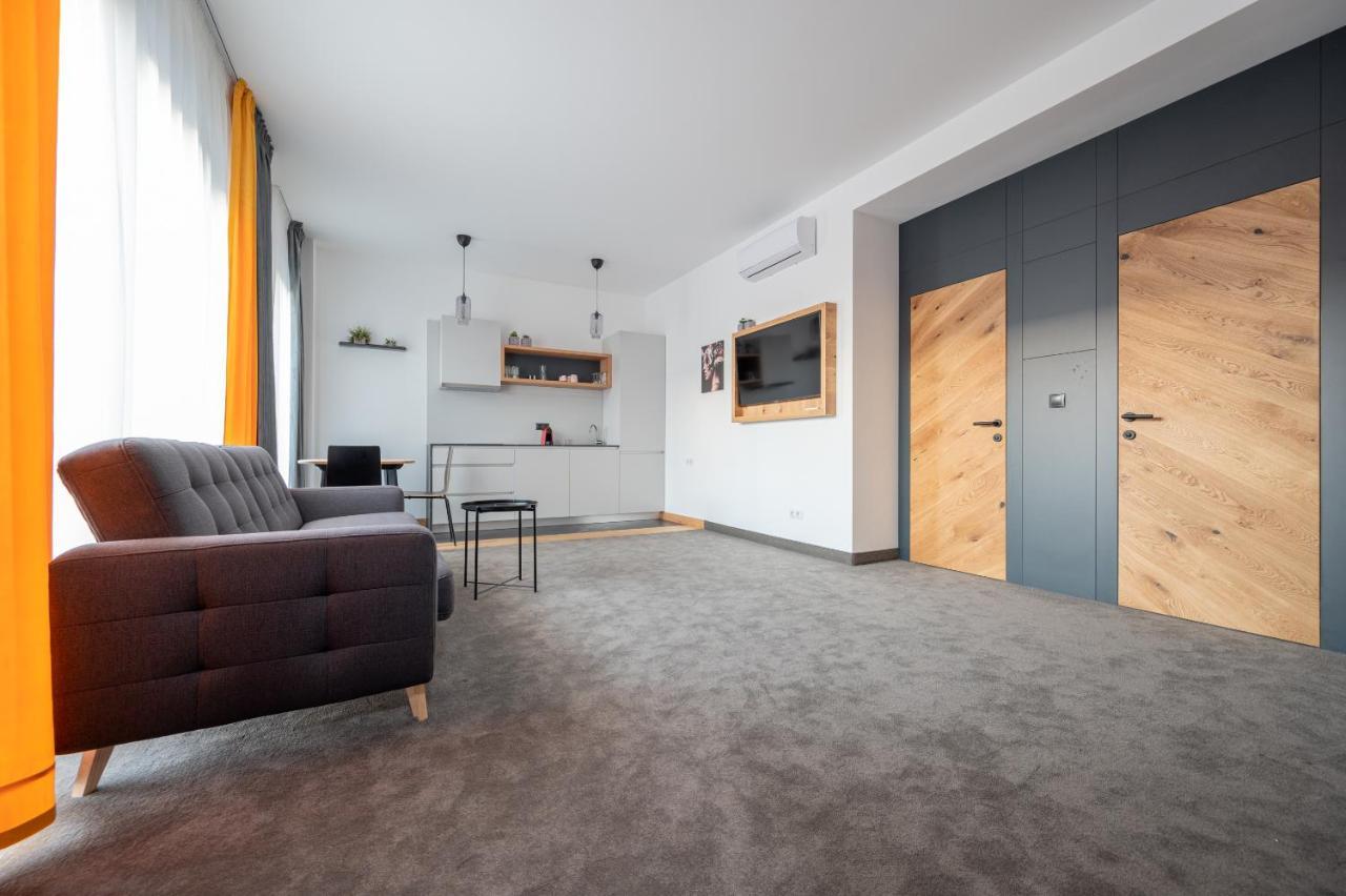 Aparthotel Calvin Oradea Pokój zdjęcie