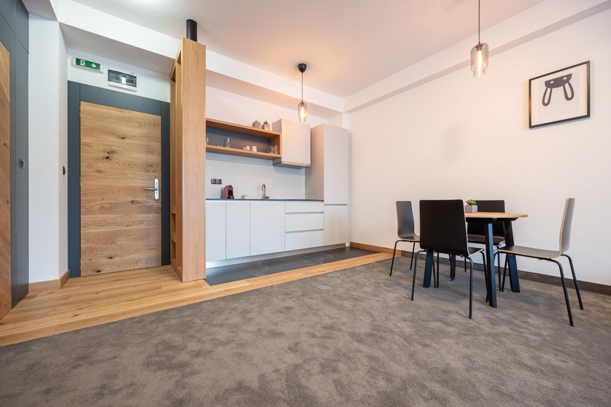 Aparthotel Calvin Oradea Pokój zdjęcie